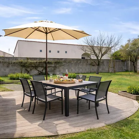 Hébergement de vacances Maison 3 Avec Jardin Et Un Independant 8 Pers